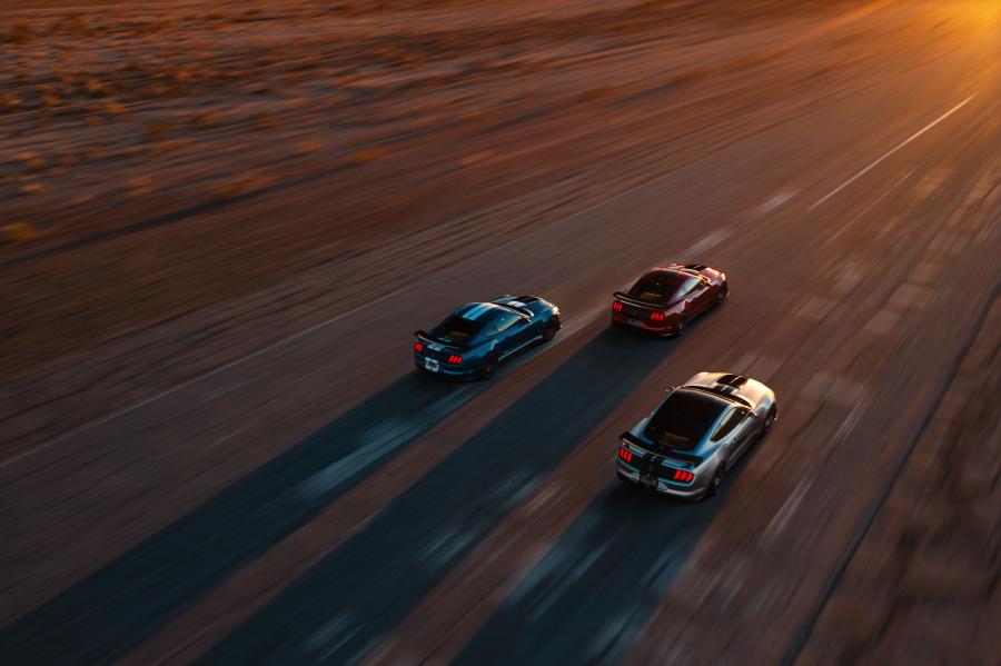  Ford Mustang Shelby GT500 2019 года  (фото 10 из 119)